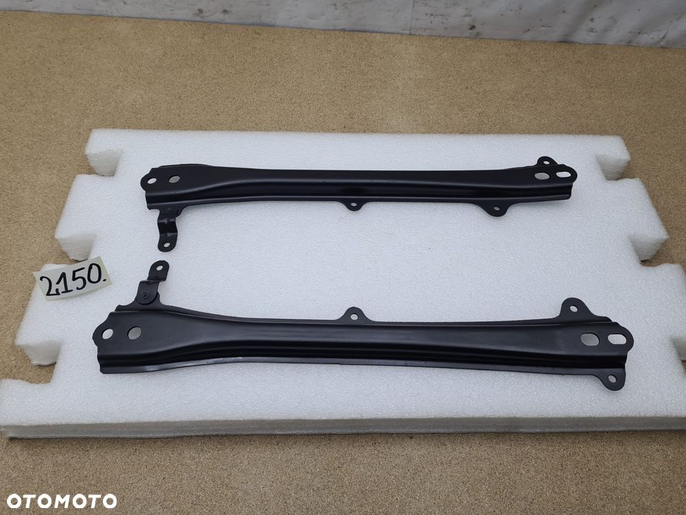 Toyota Corolla E21 kieł wspornik mocowanie wózka komplet R+L left+ right - 1