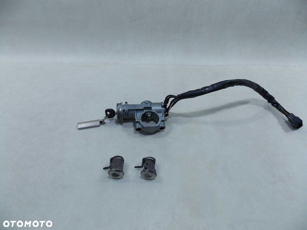 DAIHATSU HIJET PORTER 98-  STACYJKA KLUCZYK WKLADKA 336565 - 2