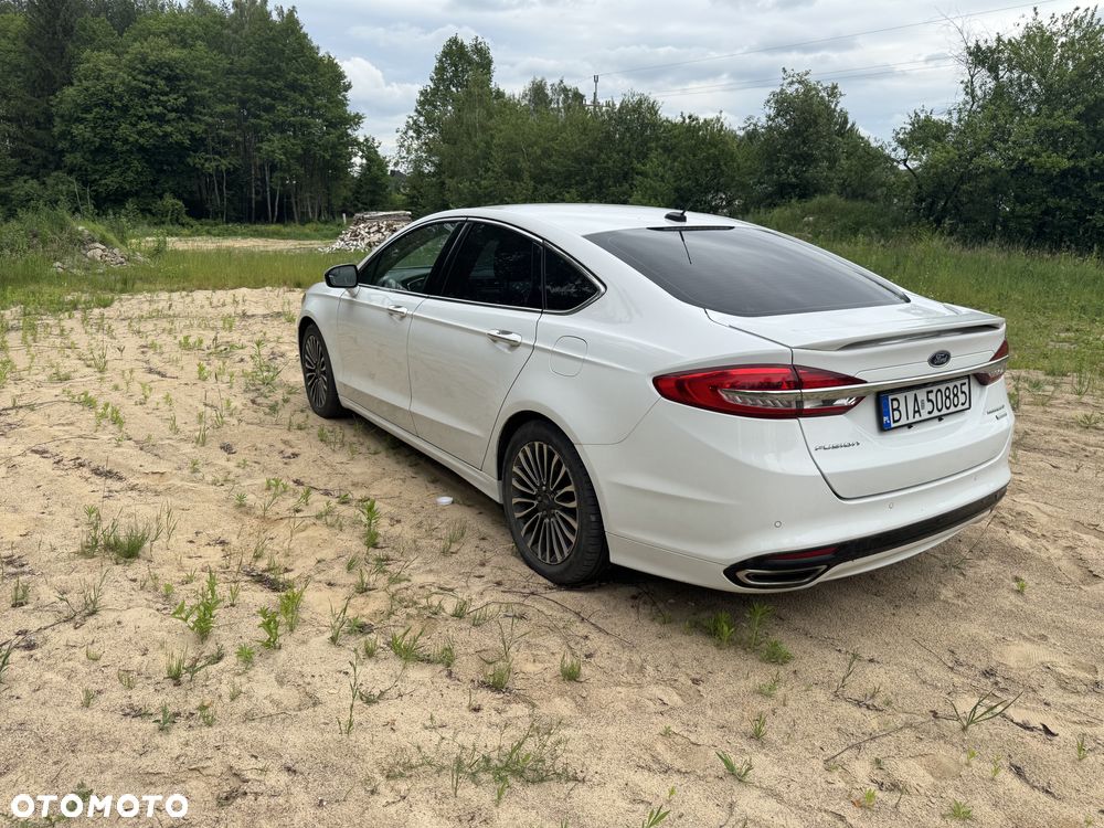 Ford Fusion 2.0 EcoBoost Titanium - 4