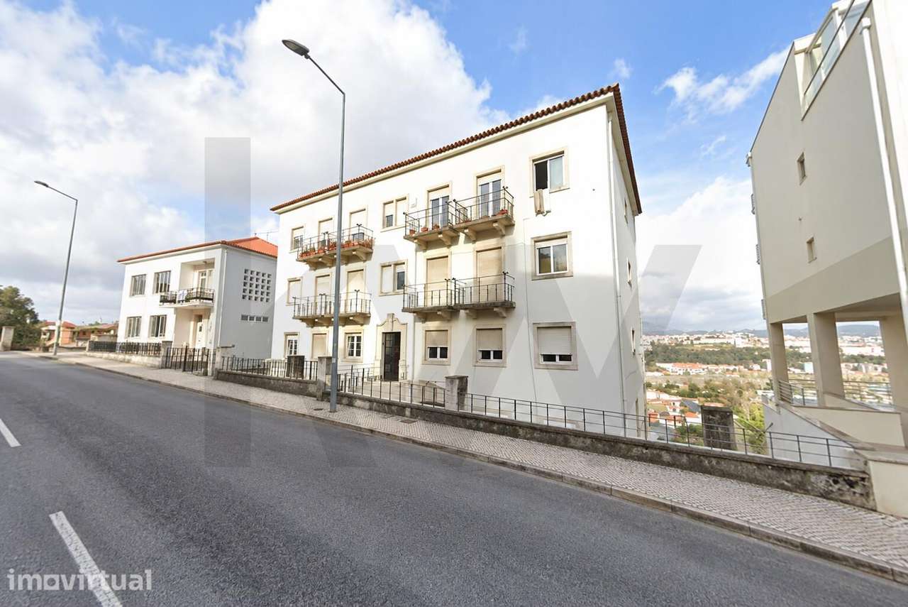 Apartamento T3 + 1 Santa Clara