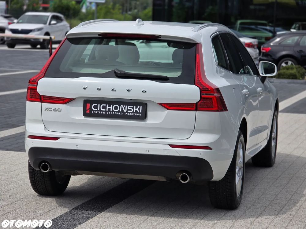 Volvo XC 60 T4 Momentum Pro - 8