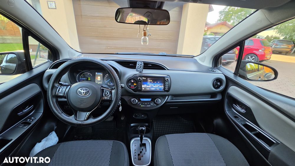 Toyota Yaris - 8