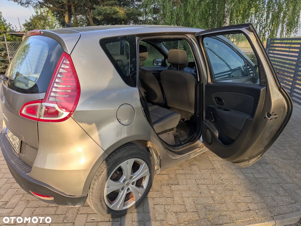 Renault Scenic 1.6 16V Authentique - 10