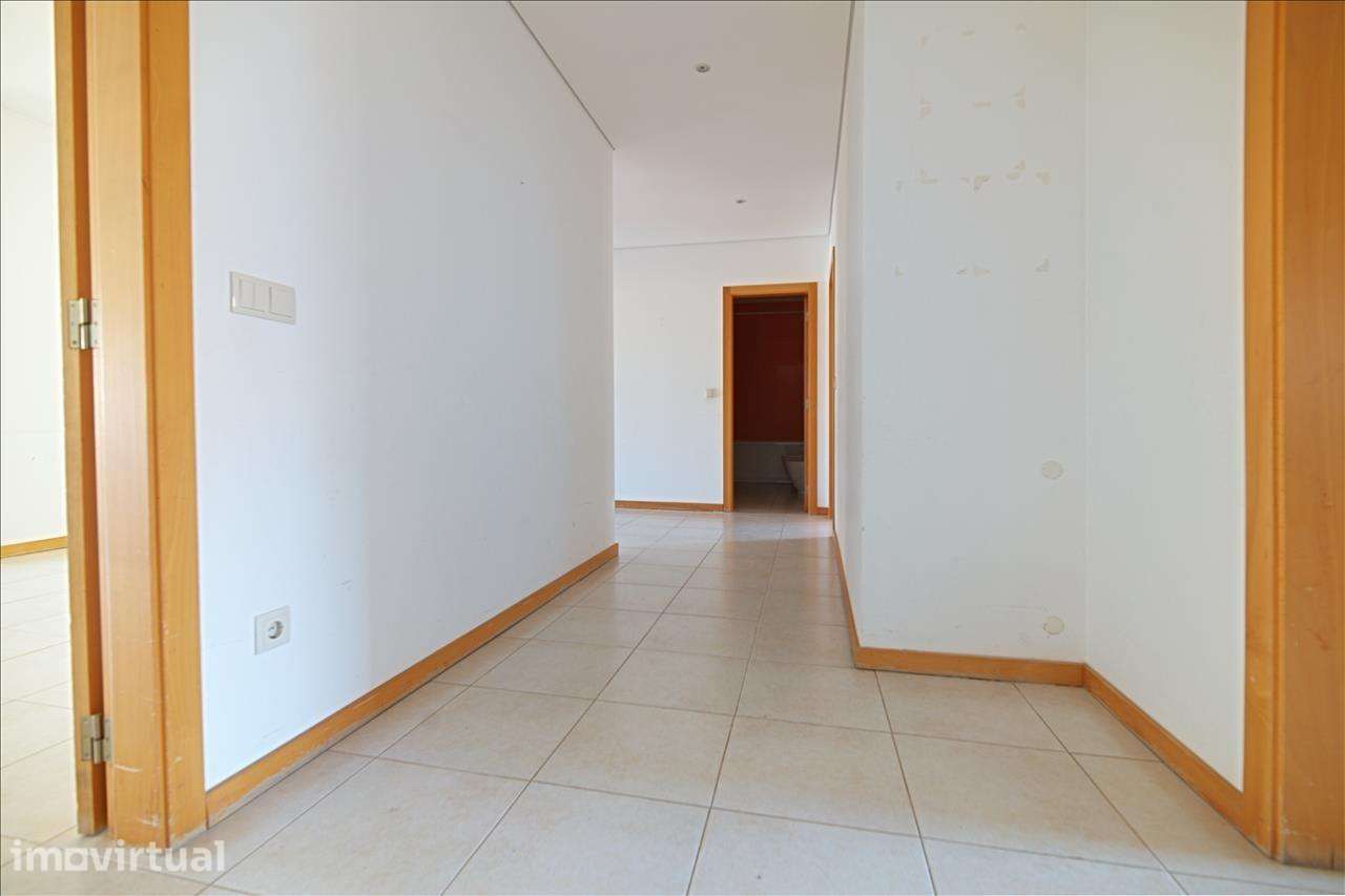 Espaçoso apartamento T3 na Urbanização Vila Serena - Grande imagem: 5/27
