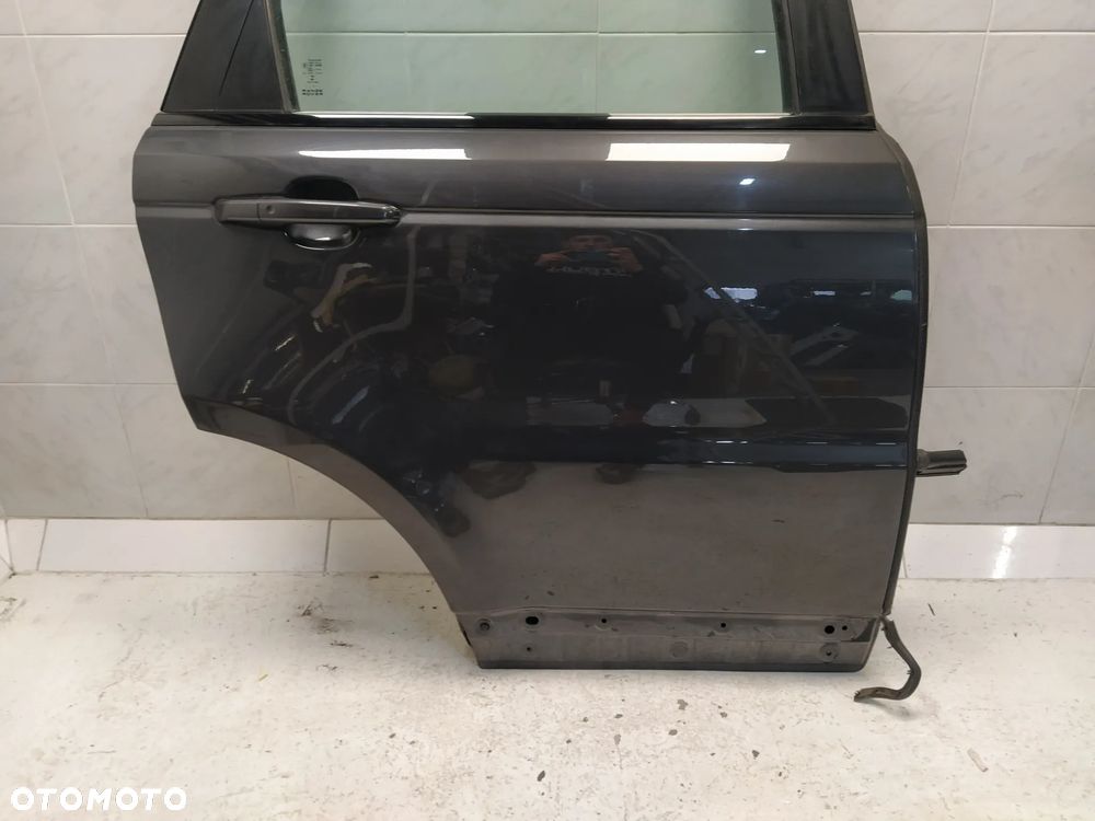 RANGE ROVER SPORT L494 DRZWI PRAWY TYŁ TYLNE SZYBA LOGOWANA KLAMKA KOLOR CORRIS GREY UK ORYGINAŁ - 3