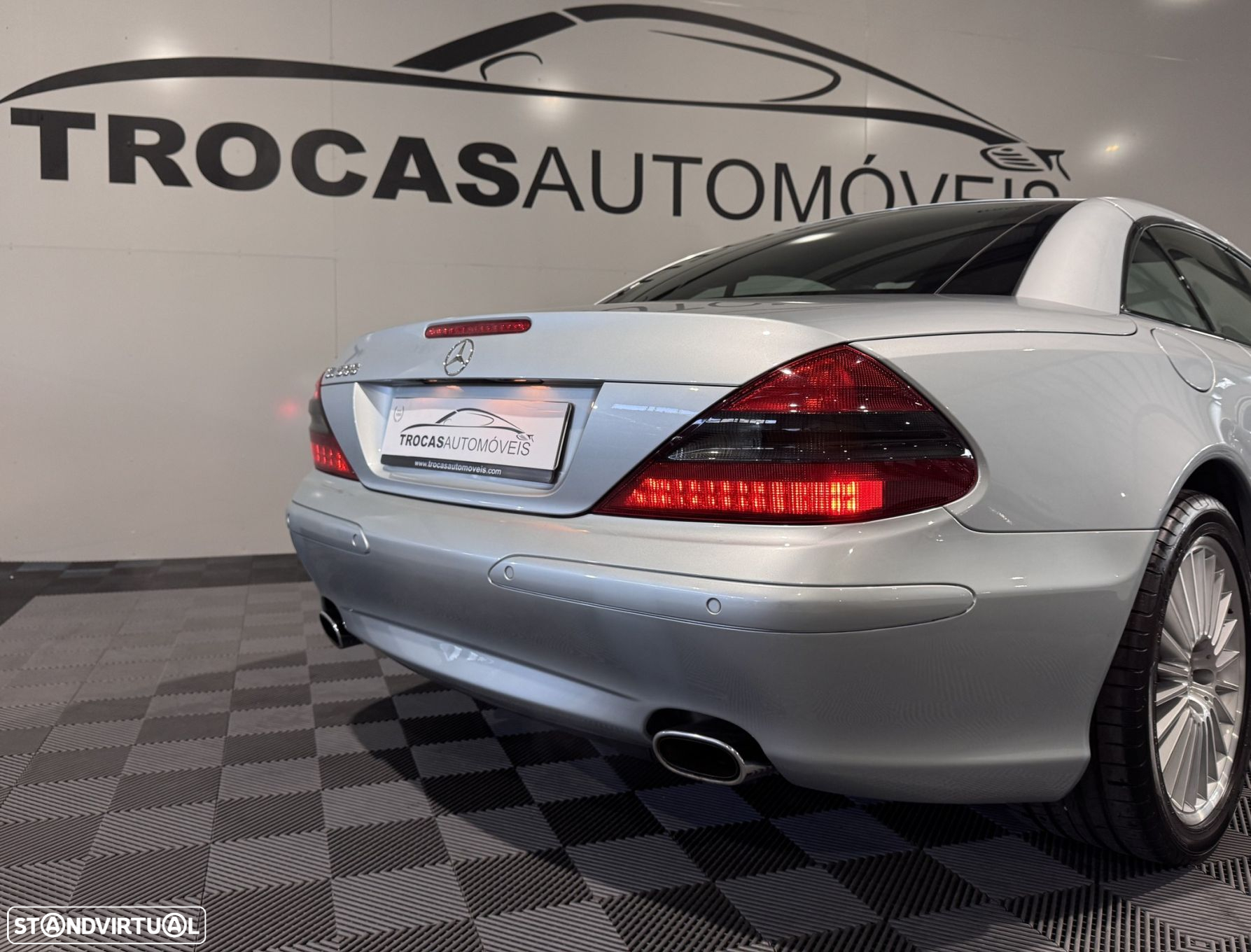 Mercedes-Benz SL 500 Standard - 12