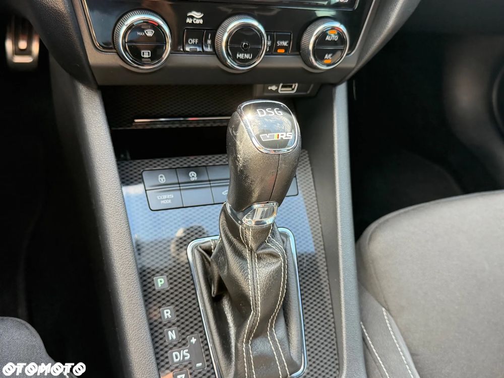 Skoda Octavia 2.0 TDI DSG RS - 29
