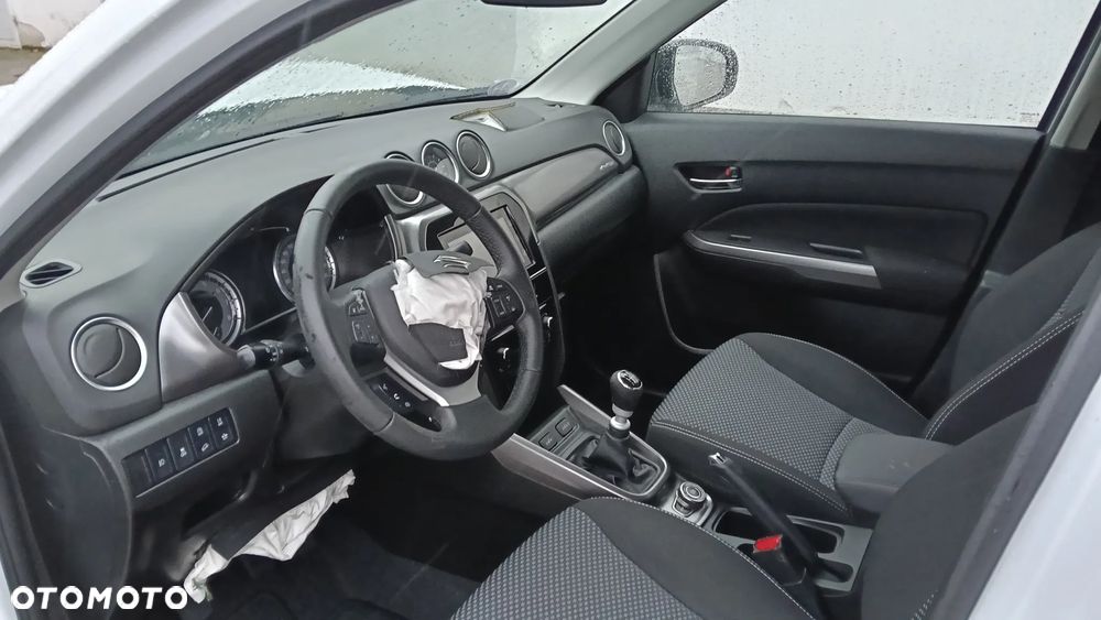 Suzuki Vitara 1.4 Boosterjet SHVS Elegance Sun 4WD - 25