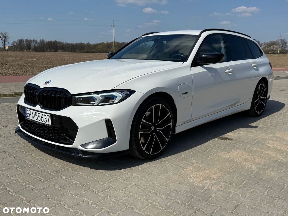 BMW Seria 3 330e xDrive M Sport sport - 1