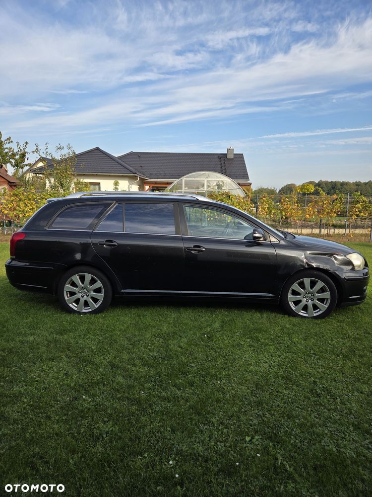 Toyota Avensis - 3