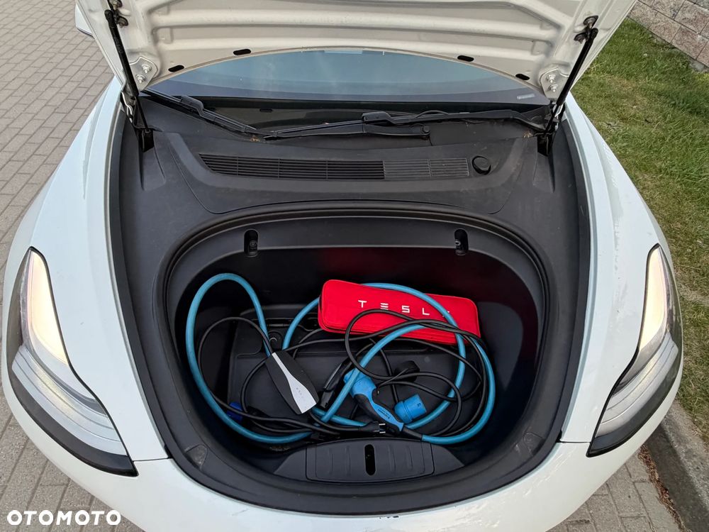 Tesla Model 3 - 23