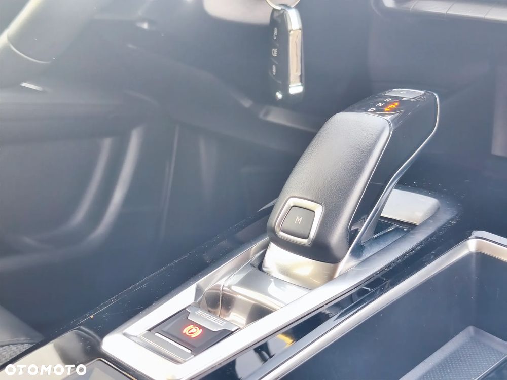 Peugeot 3008 BlueHDi 120 EAT6 Stop & Start Allure - 32