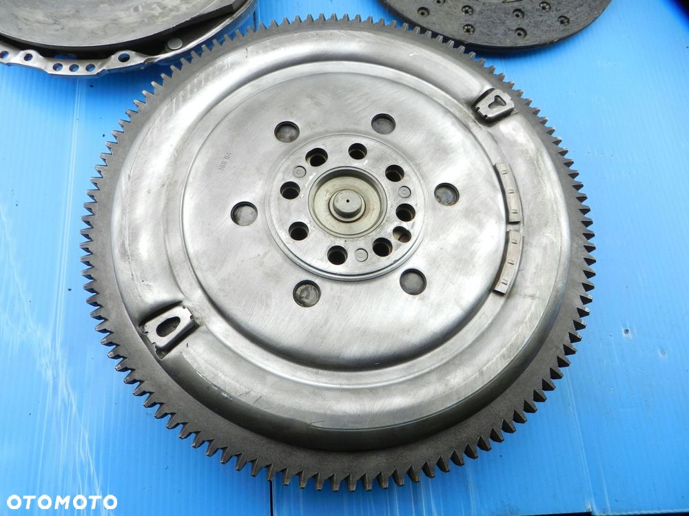 Koło Dwumasowe Sprzęgło DISCOVERY III 2.7 TD - 7