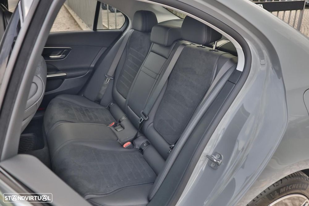 Mercedes-Benz C 300 e AMG Line - 7