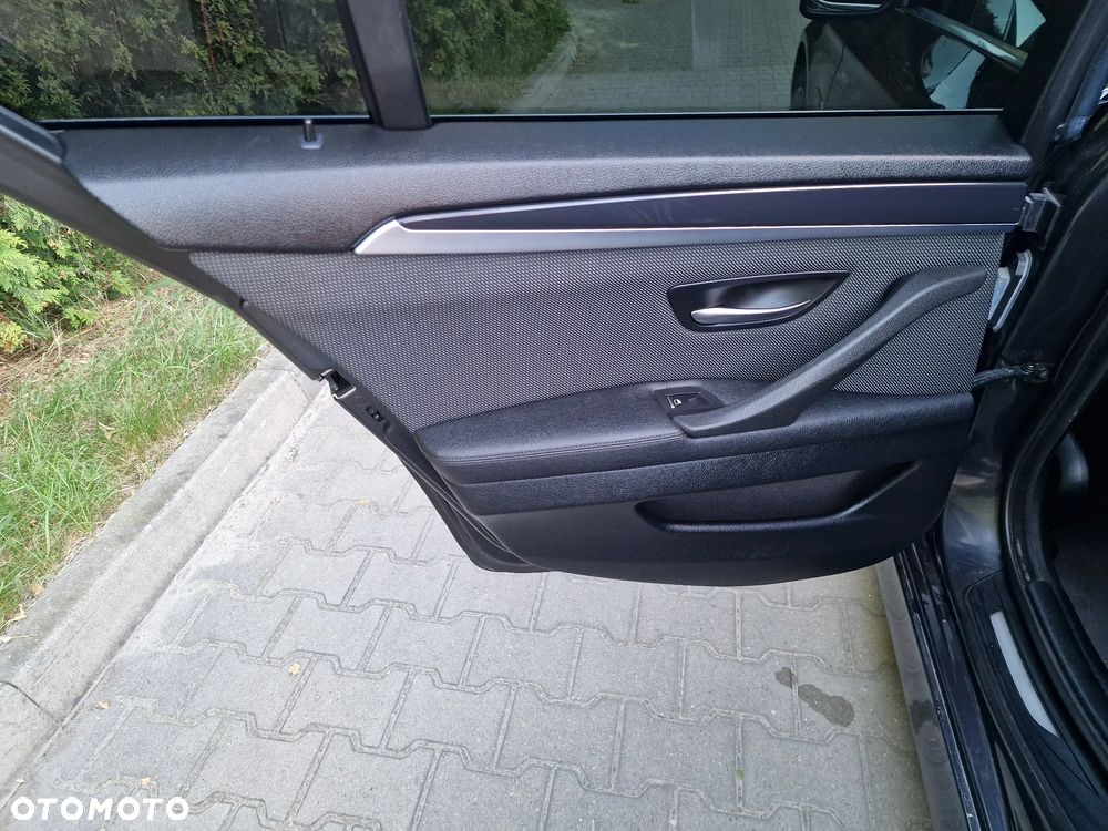 BMW Seria 5 520d Luxury Line - 16