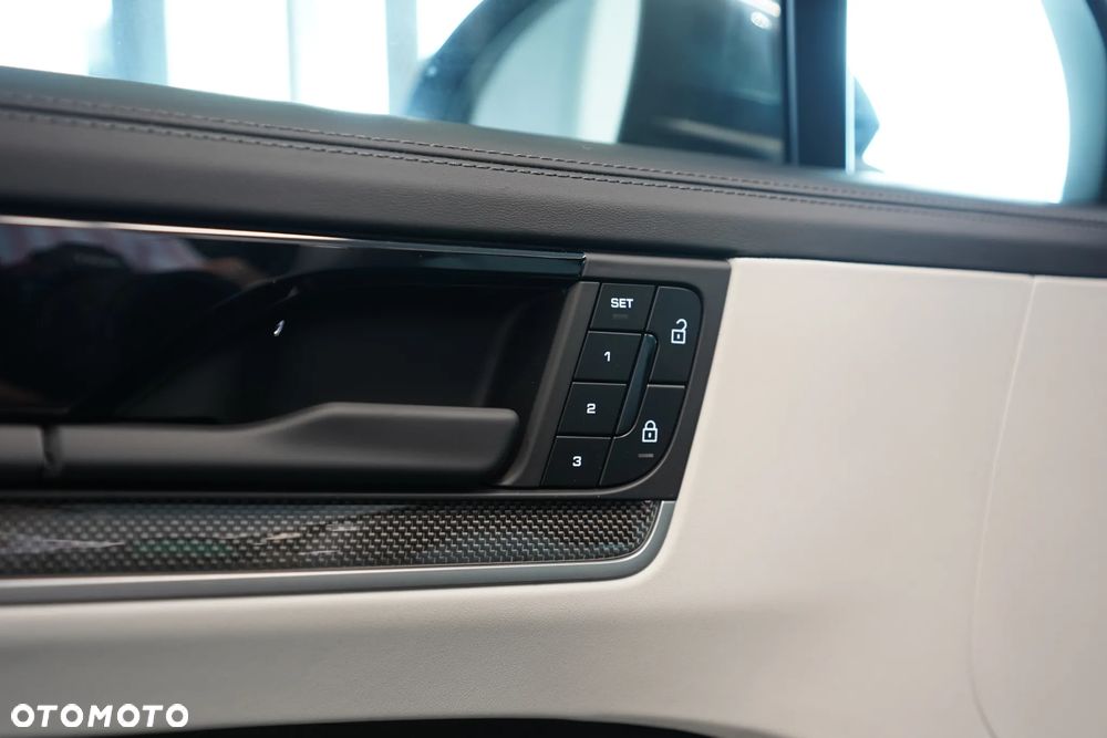 Porsche Cayenne Coupe S - 19