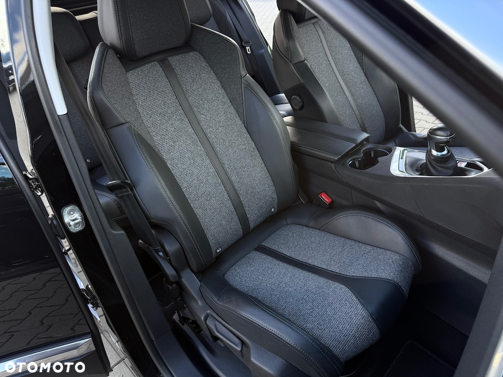 Peugeot 3008 1.6 BlueHDi Allure S&S - 22