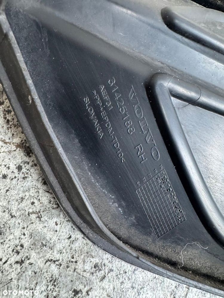 kratka zderzaka prawa volvo xc60 ii 2017- 31425188 - 6