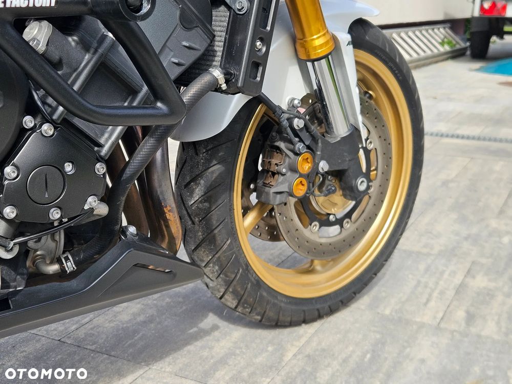 Yamaha FZ8 - 32