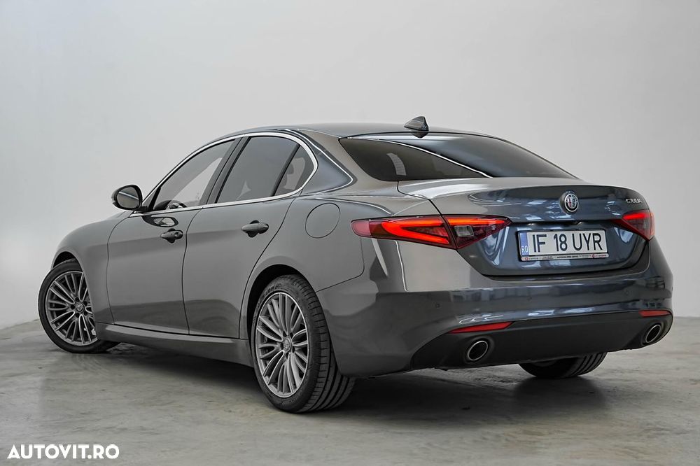 ALFA ROMEO Giulia 2018 — imagine 11