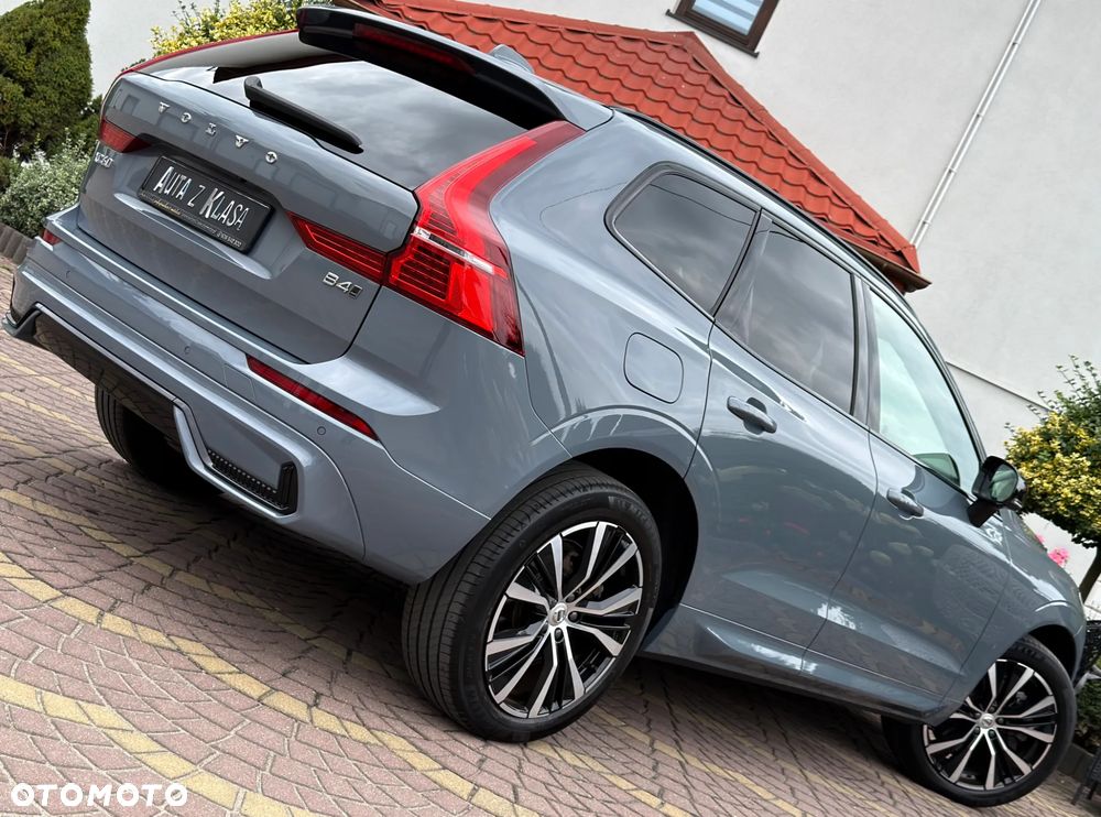 Volvo XC 60 B4 D AWD Plus Dark - 6
