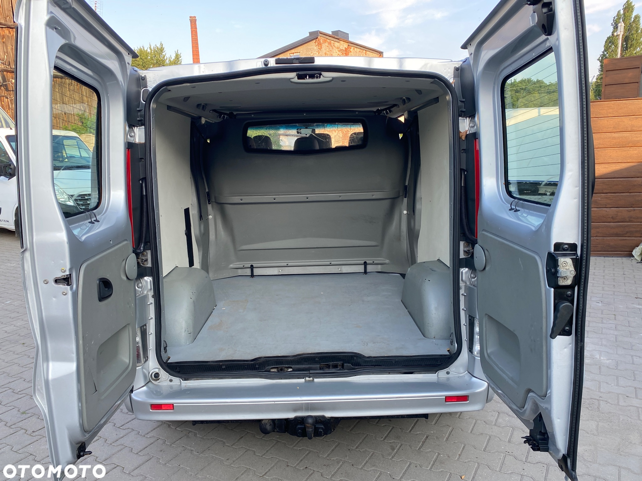 Nissan PRIMASTAR - 24