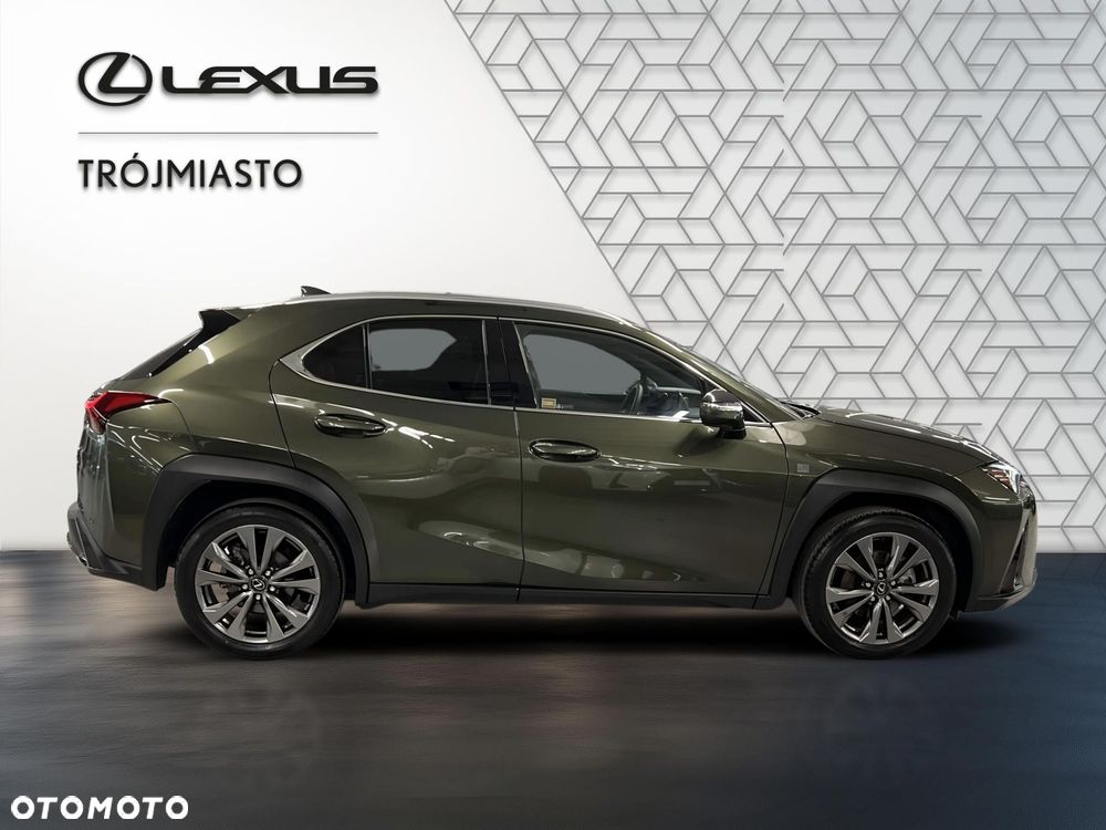 Lexus UX - 7