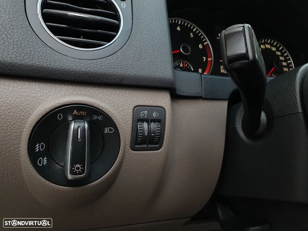 VW Golf Plus 1.4 TSi Confortline DSG - 19