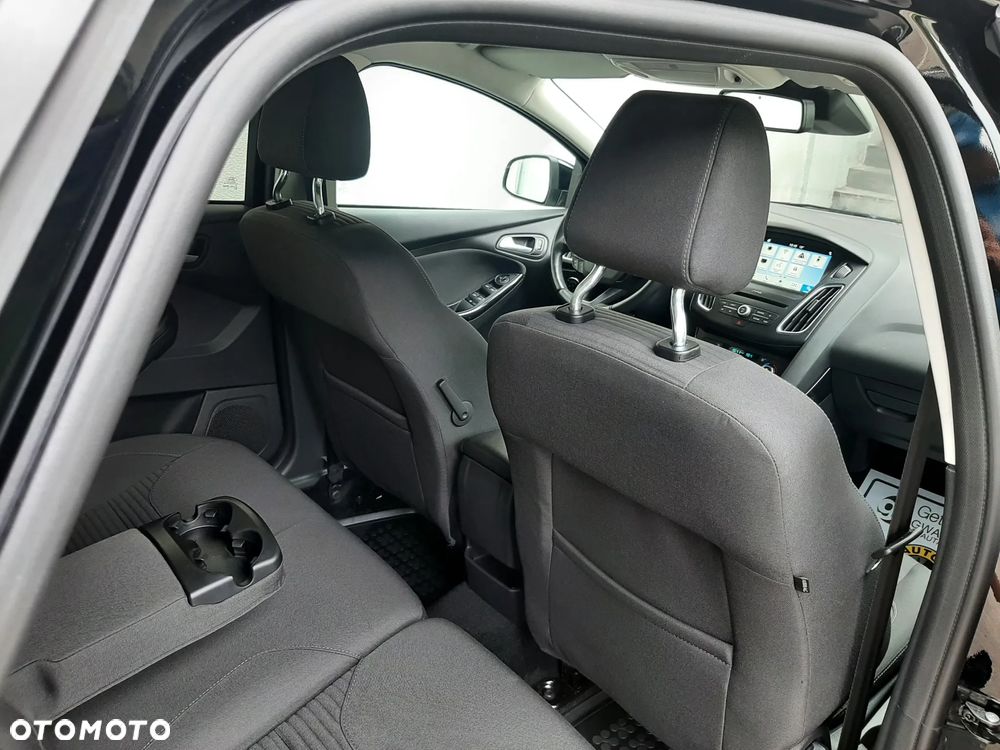 Ford Focus 1.5 EcoBoost Start-Stopp-System Titanium - 36