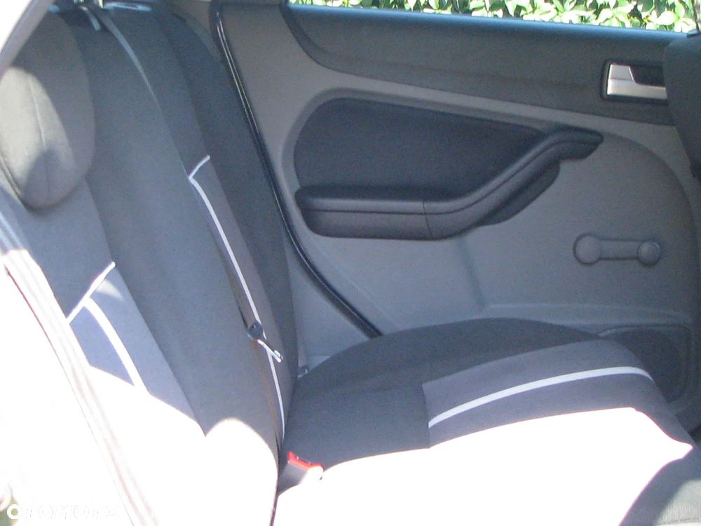 Ford Focus - 9