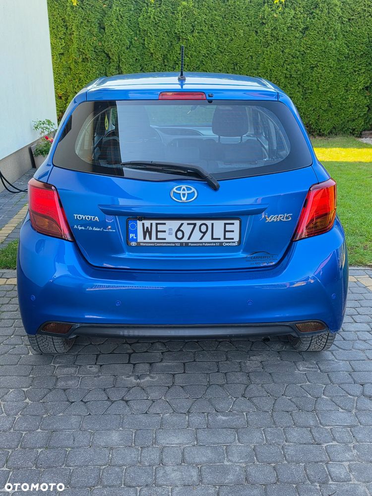 Toyota Yaris 2015 photo 4