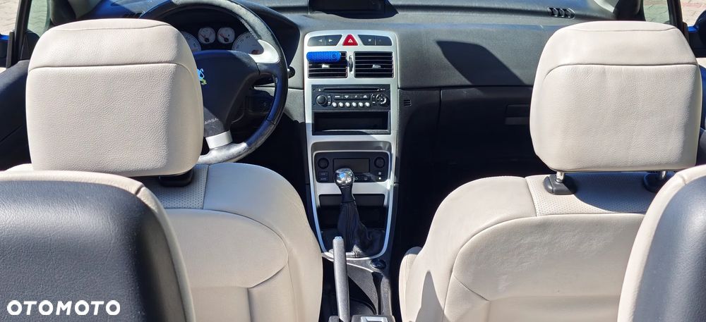 Peugeot 307 CC 1.6 Intense - 14