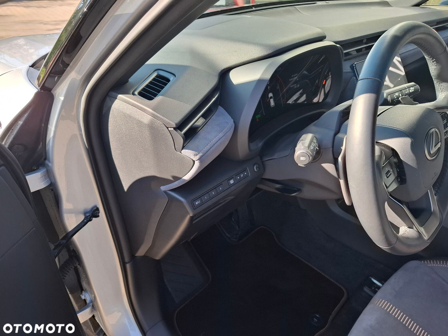 Lexus LBX 1.5 Hybrid Cool - 13