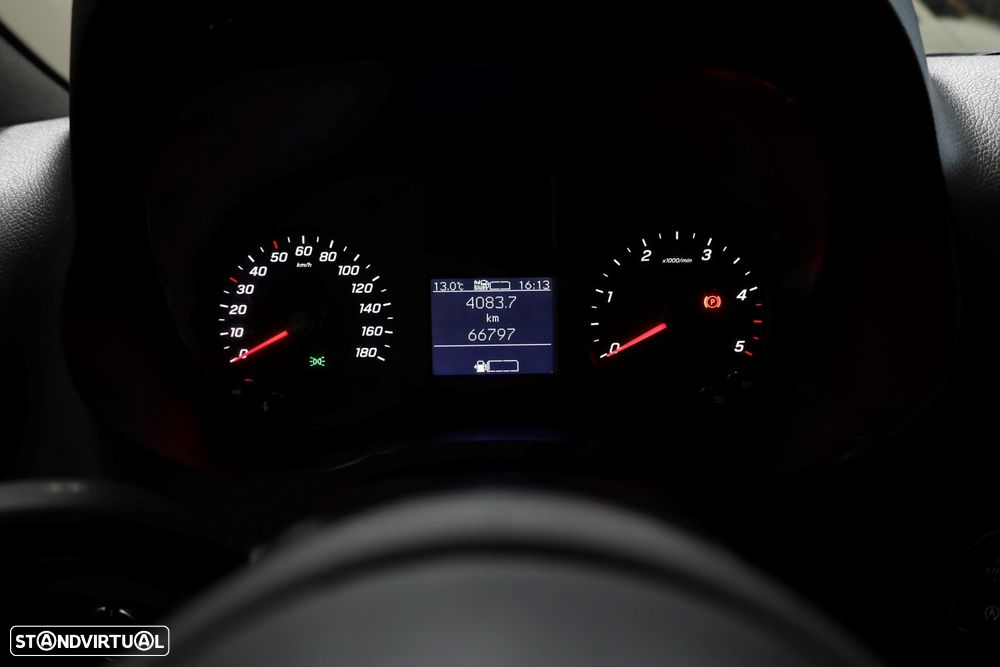 Mercedes-Benz Sprinter 315 CDI/43 Luxo (2+2+2+3) - 21