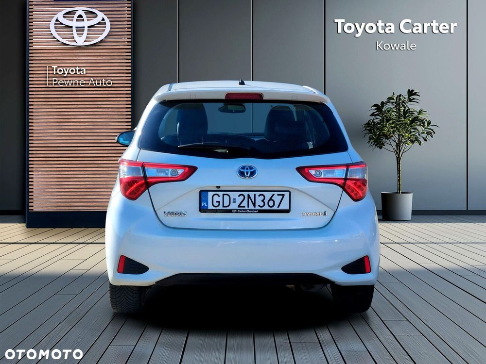 Toyota Yaris Hybrid 100 Dynamic - 5