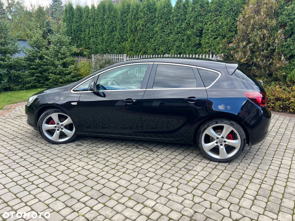 Opel Astra 1.6 Turbo Sport - 11