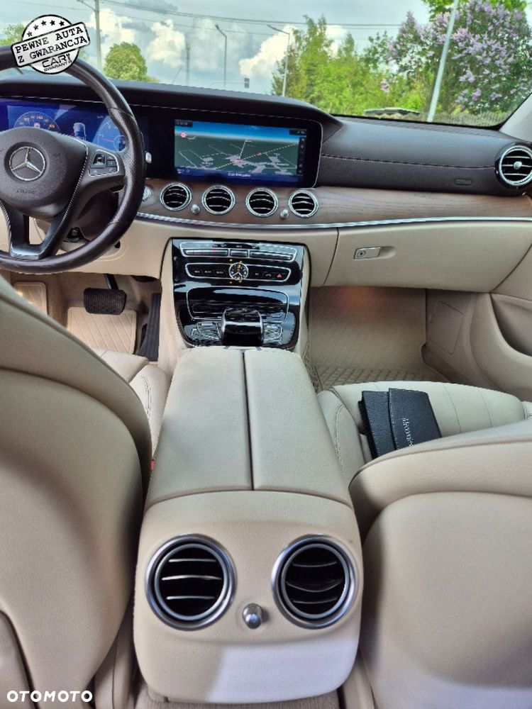Mercedes-Benz Klasa E - 21