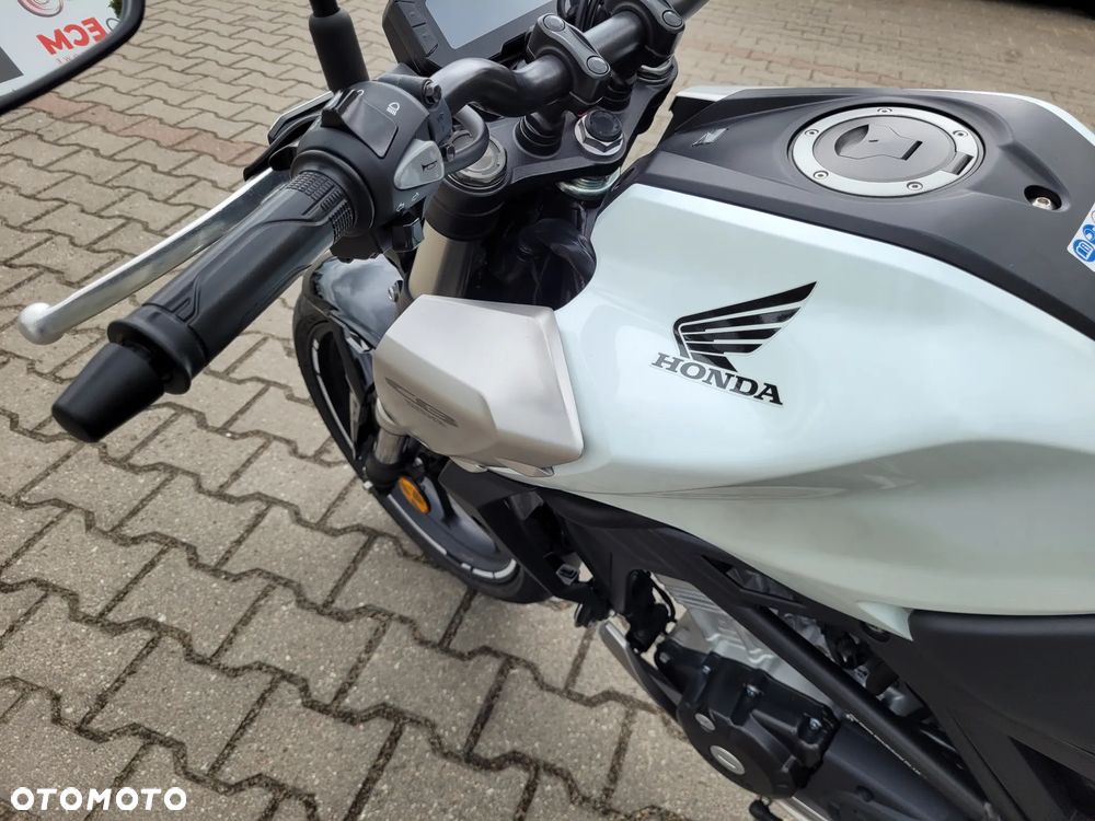 Honda CB - 27