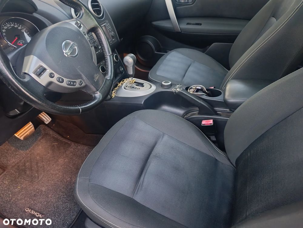 Nissan Qashqai 2.0 dCi 4 x 4 DPF tekna - 9