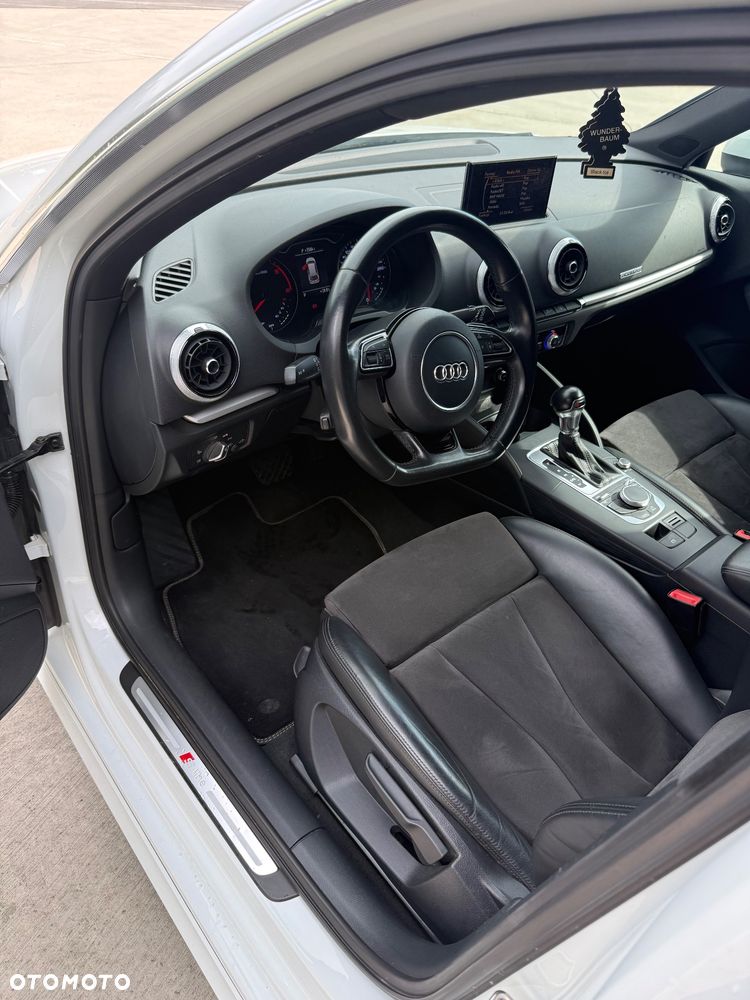 Audi A3 Sportback 2.0 TDI clean diesel Quattro Ambiente S tronic - 9