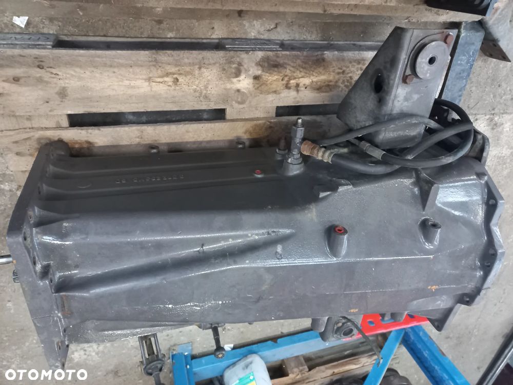 Massey Ferguson skrzynia biegów 3382295M3,3580845M1,obudowa skrzyni,rewers,a b,żół zając,speed shift,3583406M2,3382229M3,3580495M00,3580496M00,3582154M00,widełki,koło zębate,wałek,choinka.kompletna skrzynia,wybierak. - 10