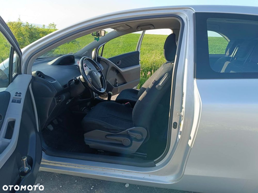 Toyota Yaris - 9