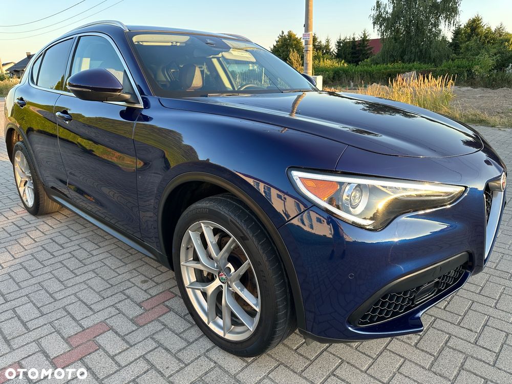 Alfa Romeo Stelvio 2.0 Turbo 16V AT8-Q4 Ti - 9