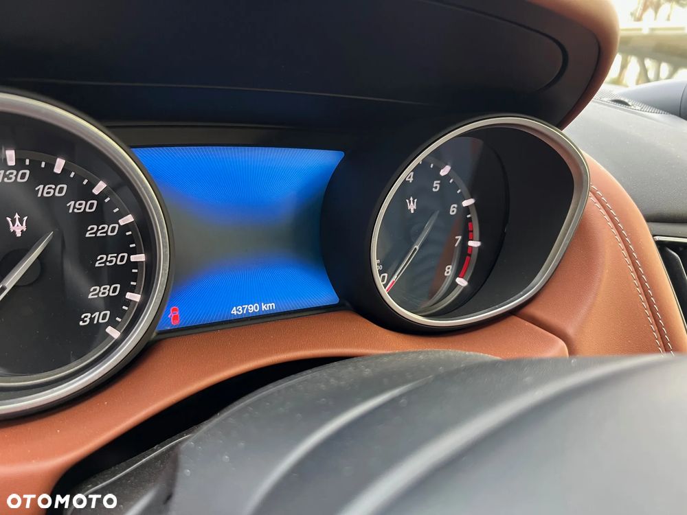 Maserati Levante S Q4 GranSport - 8