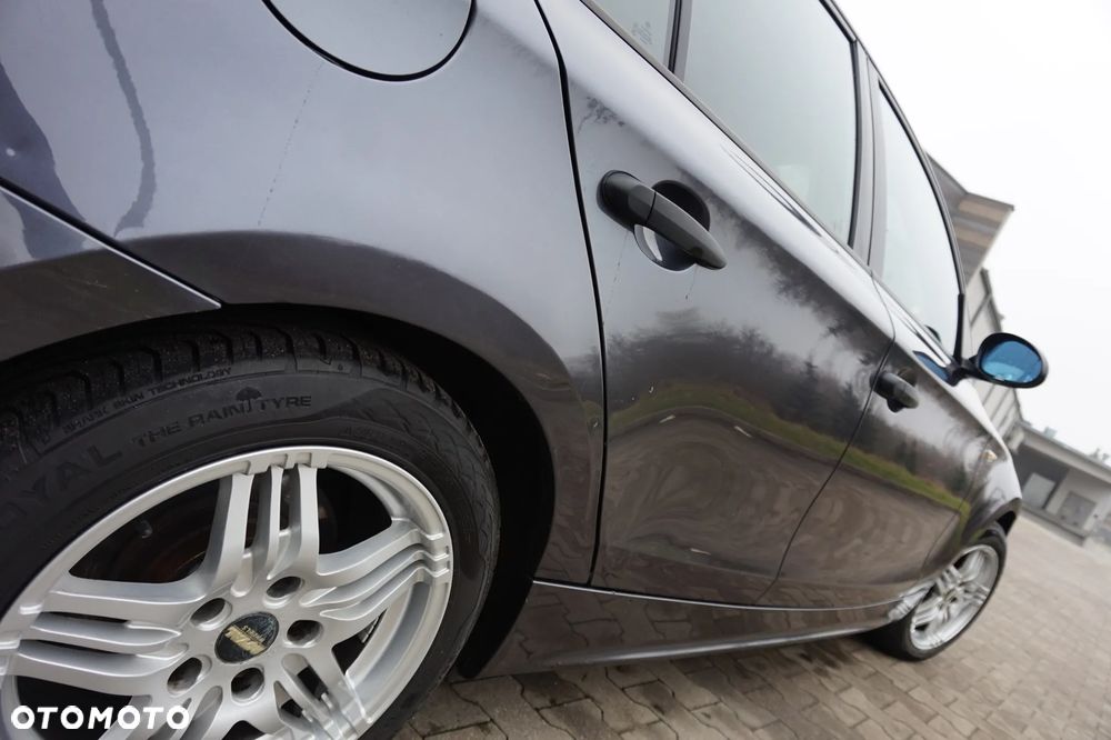 BMW Seria 1 116i - 17