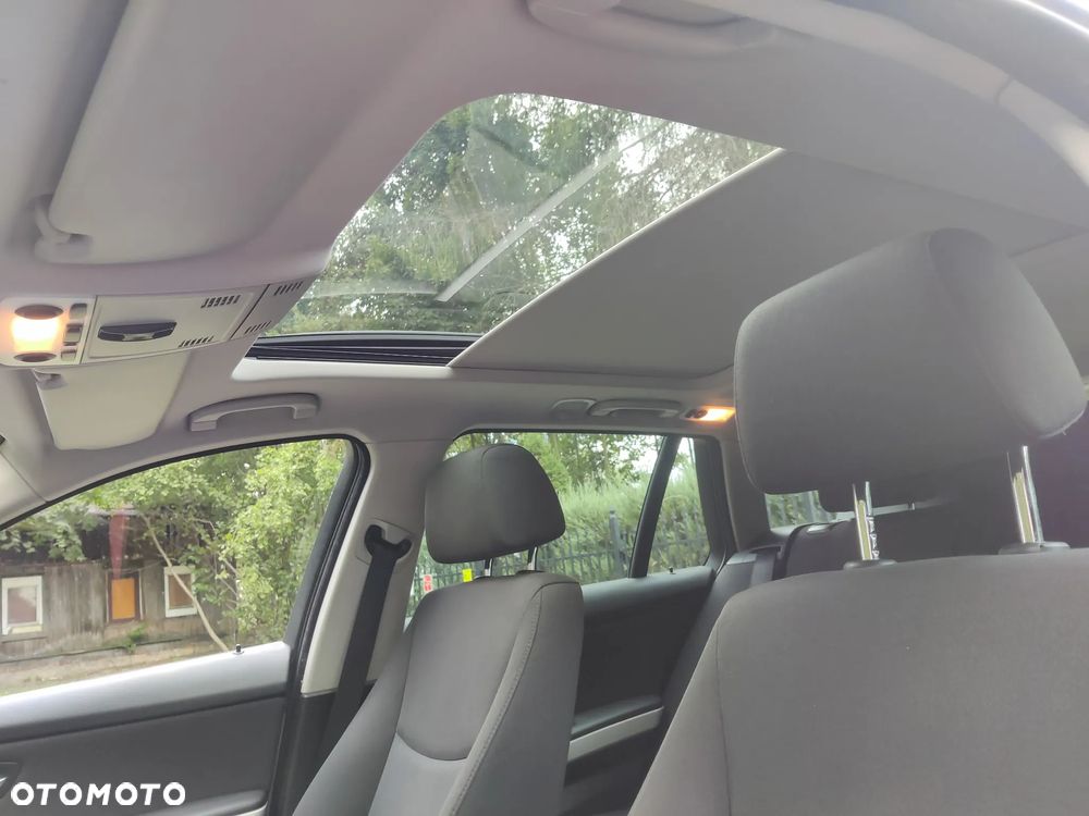BMW Seria 3 318i Touring Edition Exclusive - 21