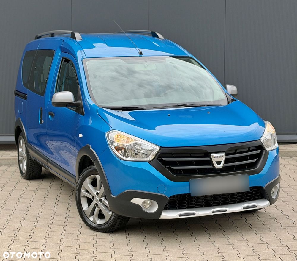 Dacia Dokker TCe 115 Stepway Celebration - 3