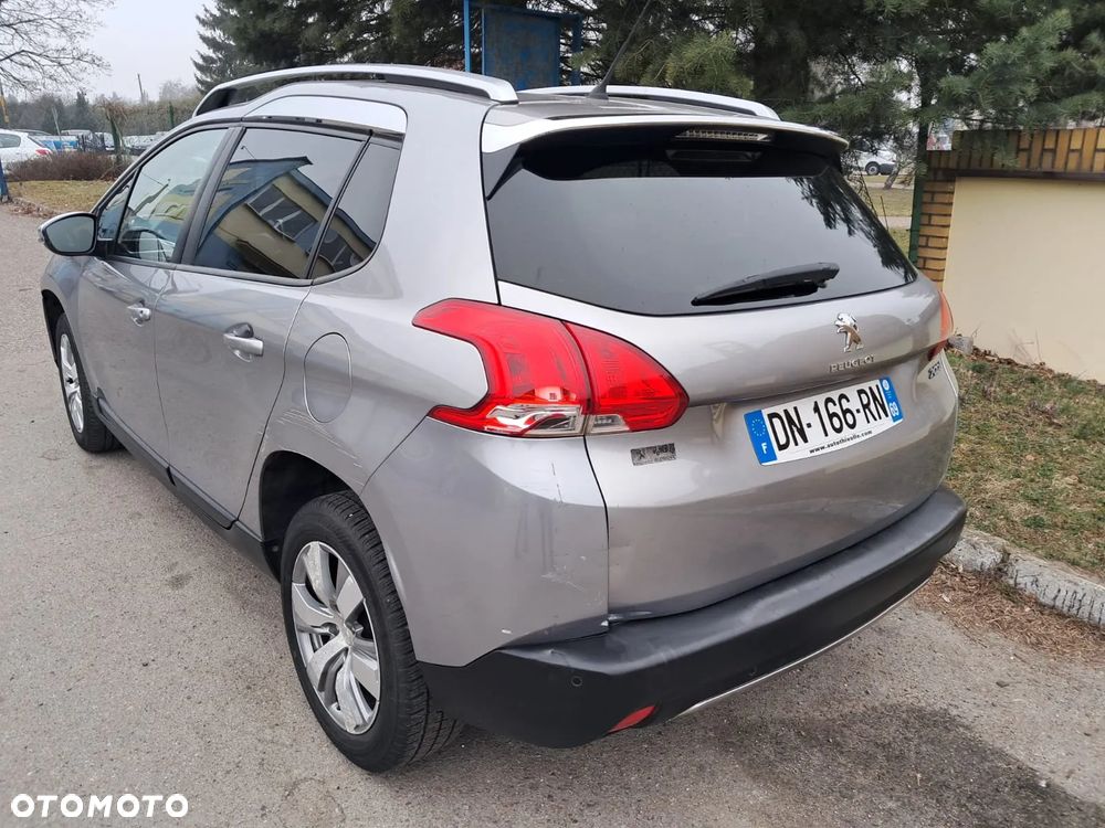 Peugeot 2008 - 9