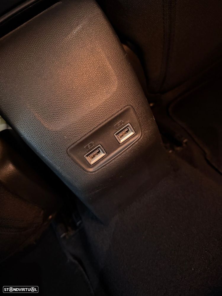 Peugeot 2008 1.2 PureTech Allure Pack - 42