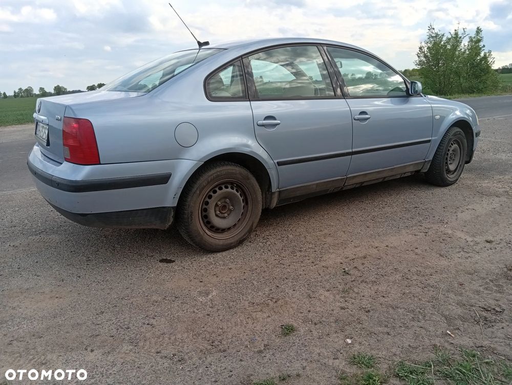 Volkswagen Passat 1.9 TDI CL - 6